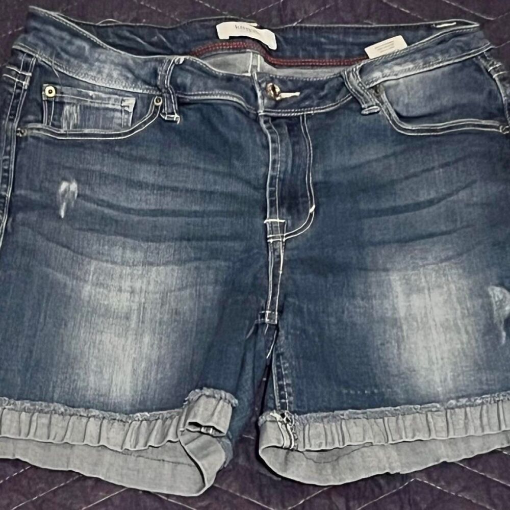 Kensie Women's Blue and Navy Shorts